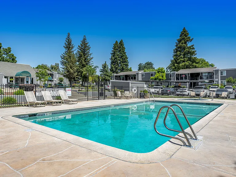 Fountain Grove — Photo 16