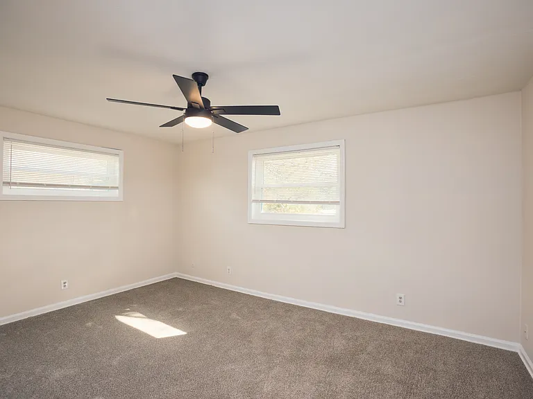Lenox Apartments — Photo 19