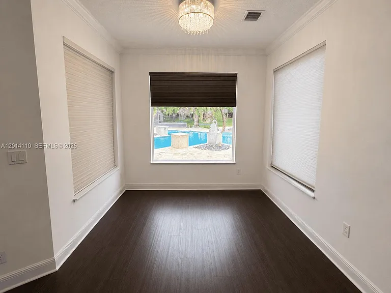 3424 Belmont Ter — Photo 21