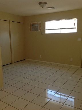 3rd image of 3740 W Marshall Ave