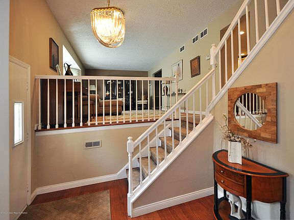 5th image of 20 Woodland Cir