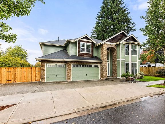 2nd image of 1621 NE 159th Ave