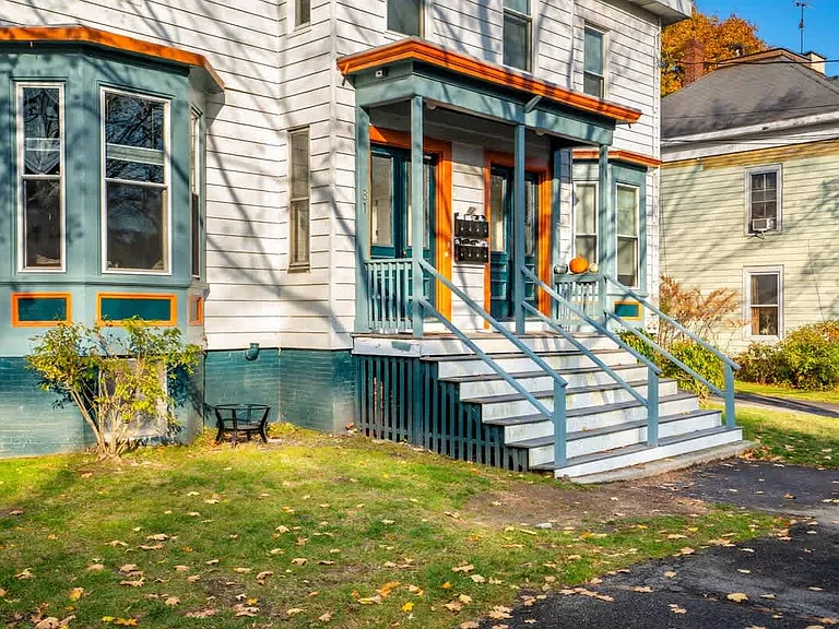 31 Pleasant Ave #5 — Photo 5