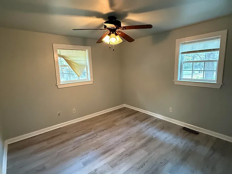 5609 Hollytree Dr — Photo 5