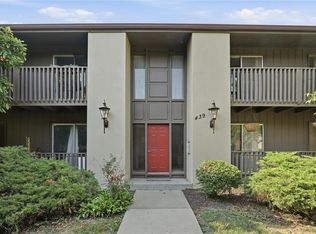 439 W 104th St APT D, Kansas City, MO 64114