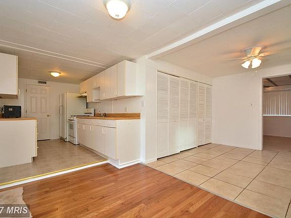 5th image of 1654 Williams Ave