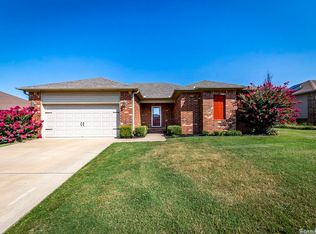 26 Magnolia Dr, Ward, AR 72176