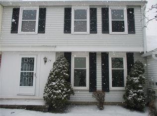 74 Springwood Dr, Webster, NY 14580