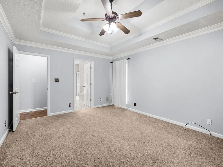 4433 Taylor Hall Ln — Photo 16