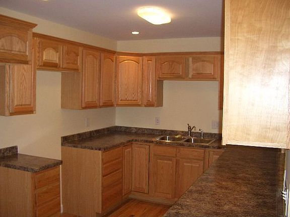 3rd image of 205 Shenandoah Ln