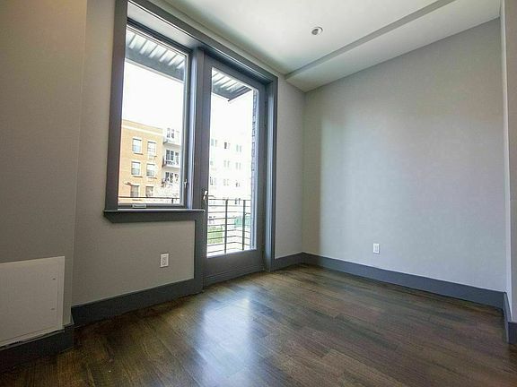 4th image of 123 Boerum St #4A