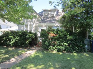 3279 Watson Rd, Saint Louis, MO 63139