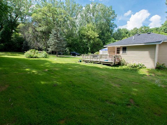 4th image of 2714 Lake Michigan Dr NW
