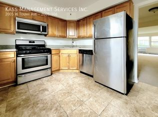 2005 W Touhy Ave APT 106, Chicago, IL 60645