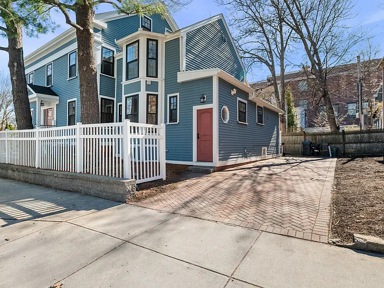 23 Boardman St #23 — Photo 4