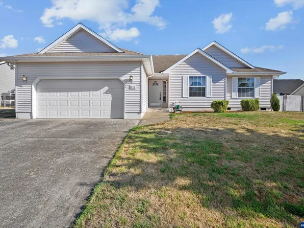 418 NE Fern Ave, Dallas, OR 97338
