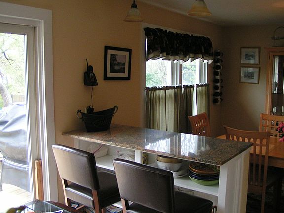 Breakfast Bar