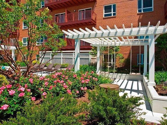 4th image of 1208 W Arthur Ave #2
