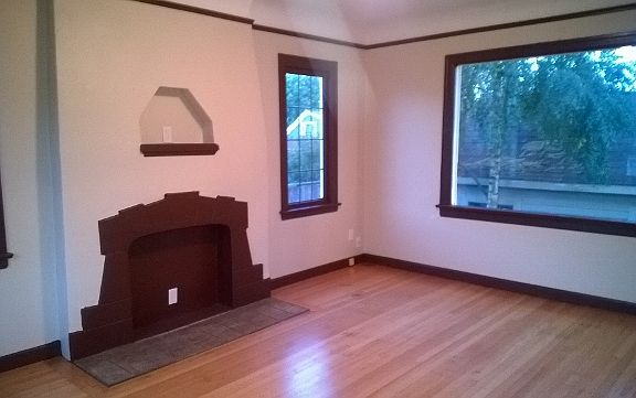 Living Room SE corner