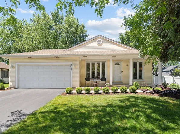 2313 Weatherford Ln, Naperville, IL 60565