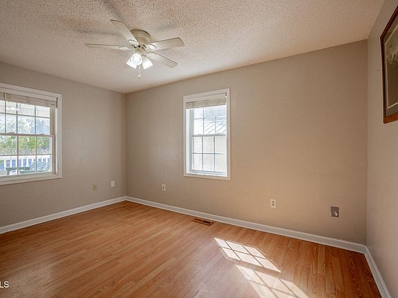 5th image of 425 Berry Ridge Rd