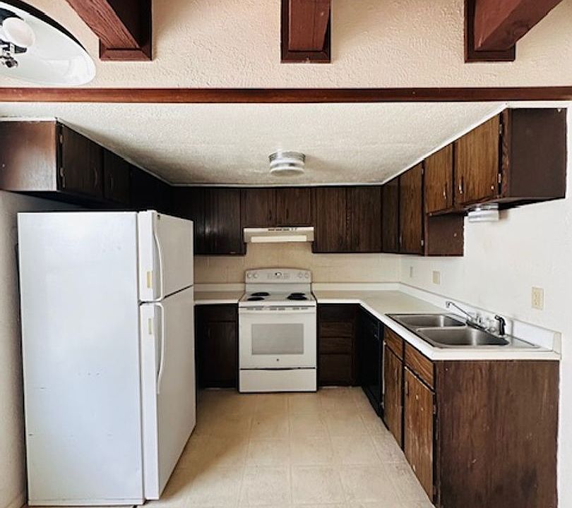 1st image of 125B Monroe Ave #0