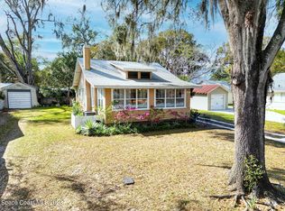 427 N Simpson St, Mount Dora, FL 32757
