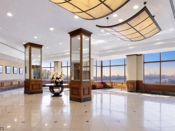 100 Old Palisade Rd APT 1410, Fort Lee, NJ 07024