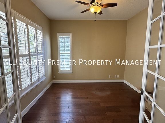 4th image of 203 Spalding Way