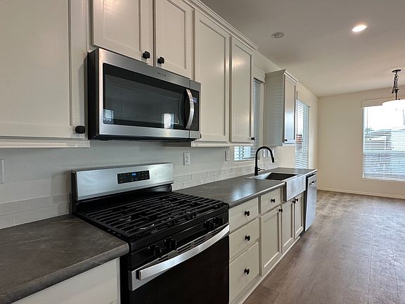 3rd image of 1280 N Ironwood Dr #40