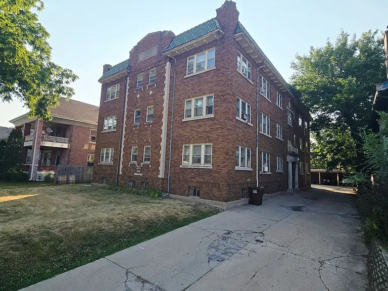 939 N Church St — Photo 1