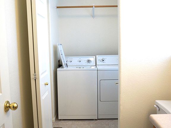 Main floor Bath & Laundry