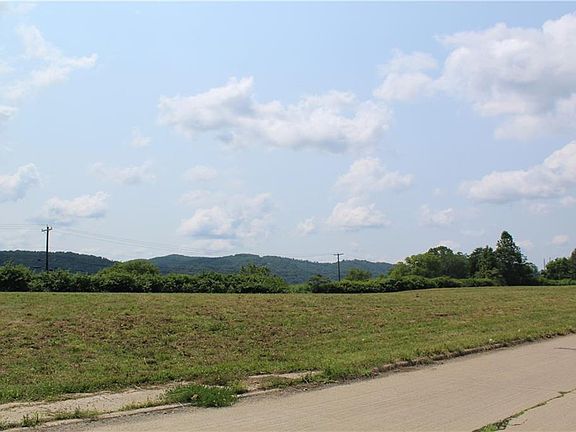 5th image of Wells Ave