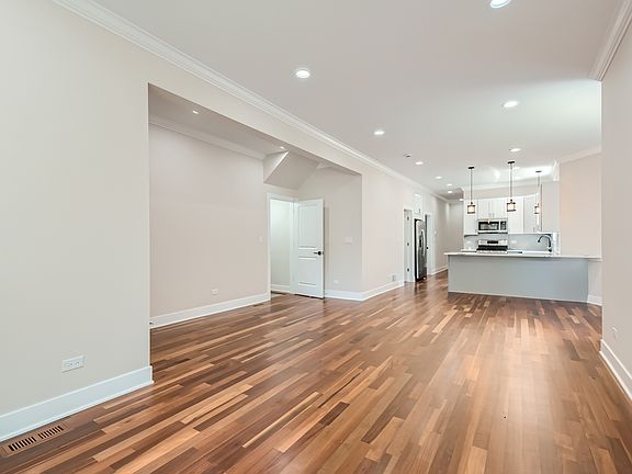4th image of 5803 S Bishop St