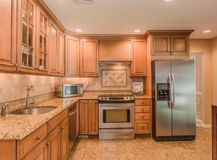 1 Brush Pl, Huntington, NY 11743