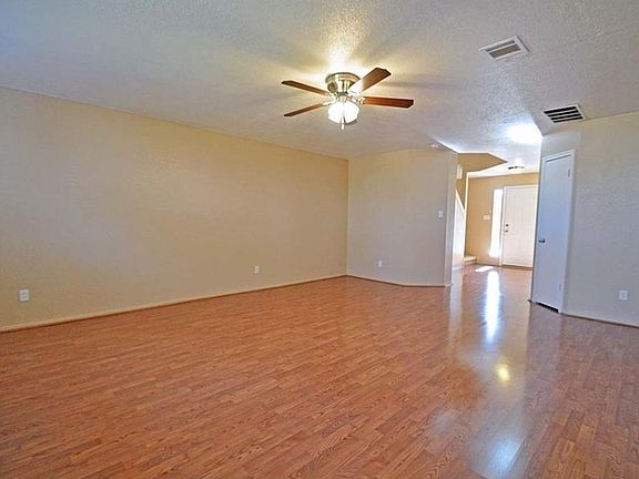 2nd image of 1500 Sylvia Ln