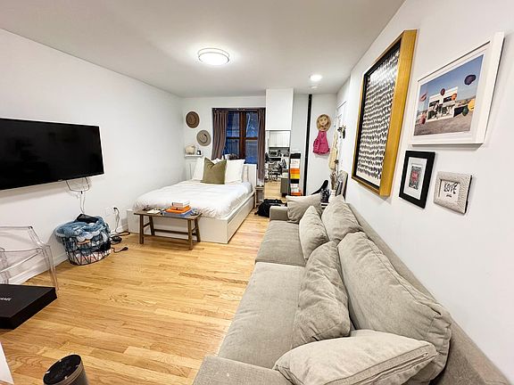 3rd image of 117 Charles St APT B