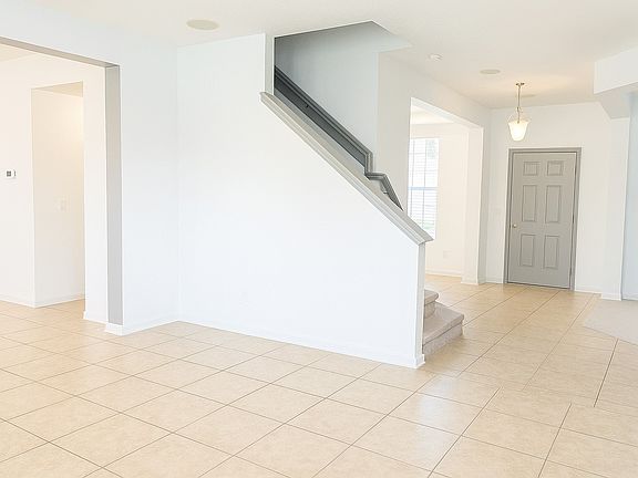2nd image of 1428 King Rail Ln