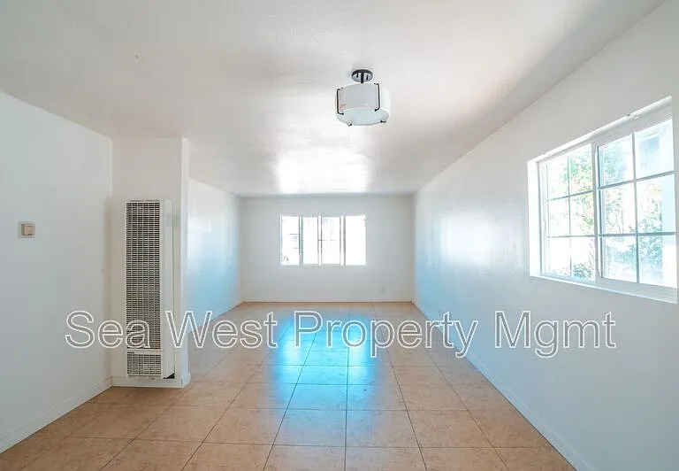 156 W Leucadia Blvd — Photo 4