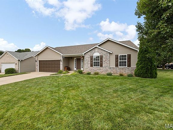 2nd image of 1447 Wood Haven Dr