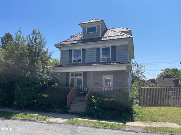 1611 21st Ave, Altoona, PA 16601