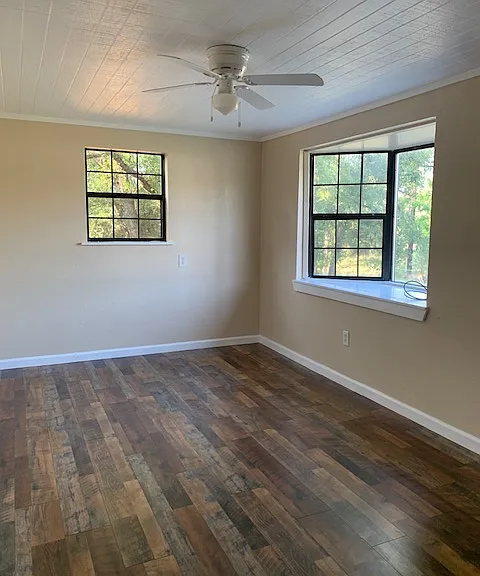 823 Cypress Ln — Photo 20