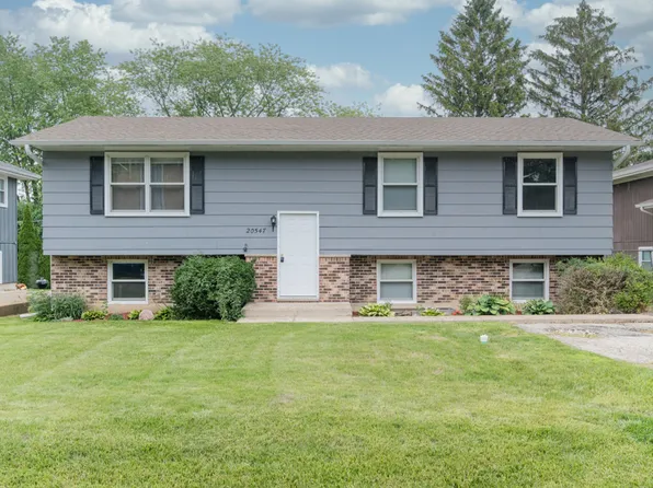 20547 N Eugene Ave, Prairie View, IL 60069