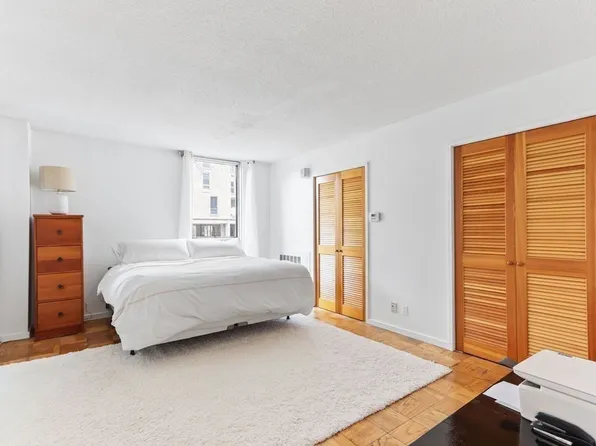 99 Pond Ave APT 200, Brookline, MA 02445