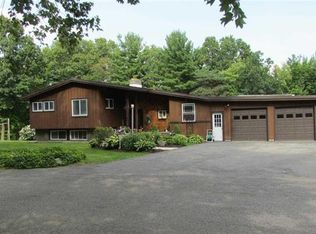 17 Coronet Ct, Niskayuna, NY 12309