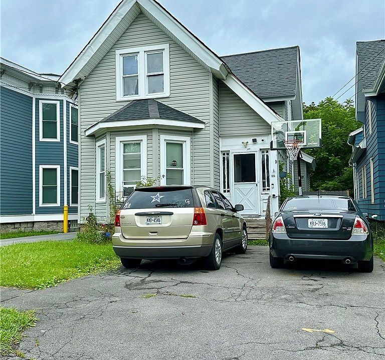 1st image of 614 N McBride St