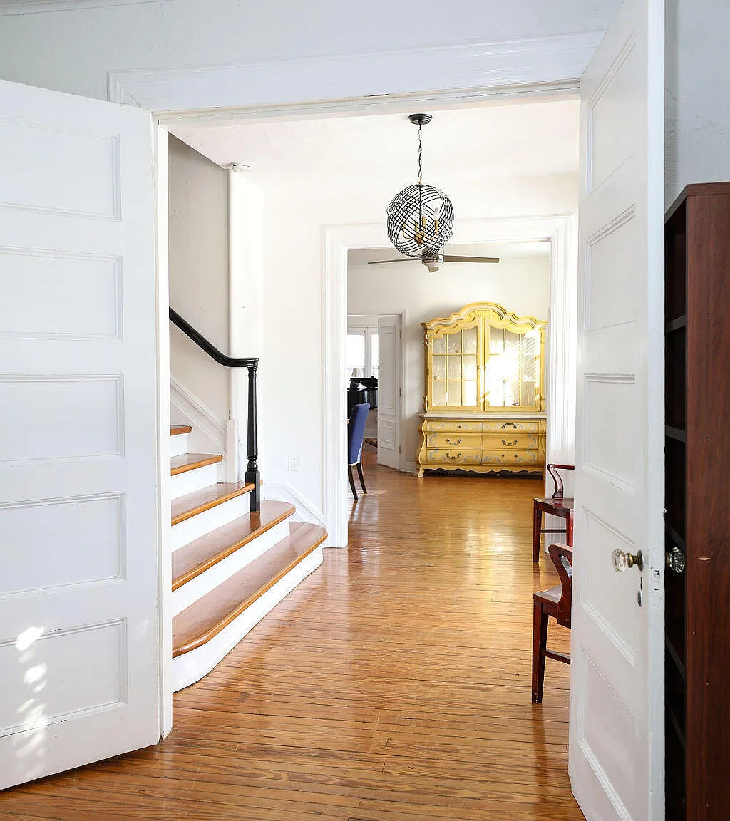 4 bed, 2891 sqft, $30,000 — Photo 3