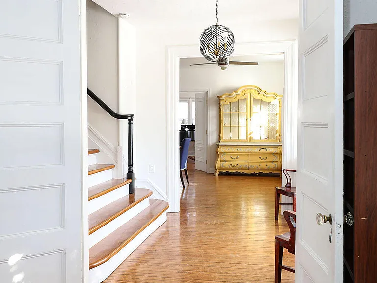 17 Beach Rd — Photo 3
