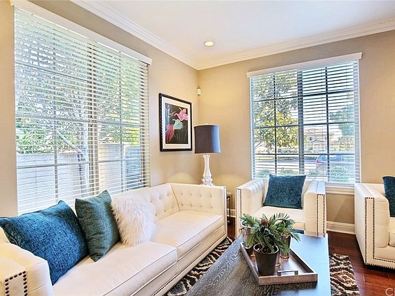 5th image of 845 W Huntington Dr APT A