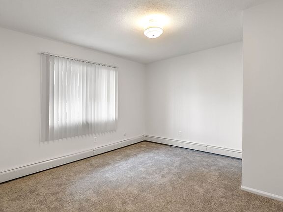 5th image of 460 Jane St Floor 1
